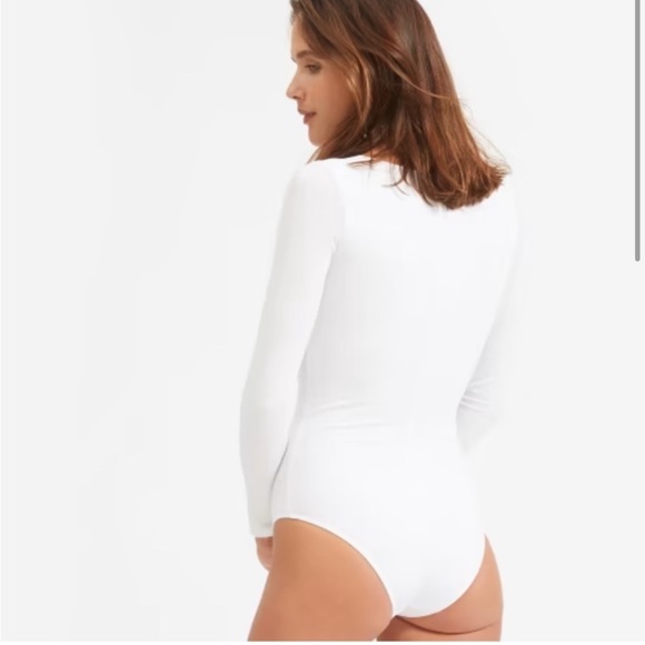 Everlane seamless v neck bodysuit - Picture 2 of 7